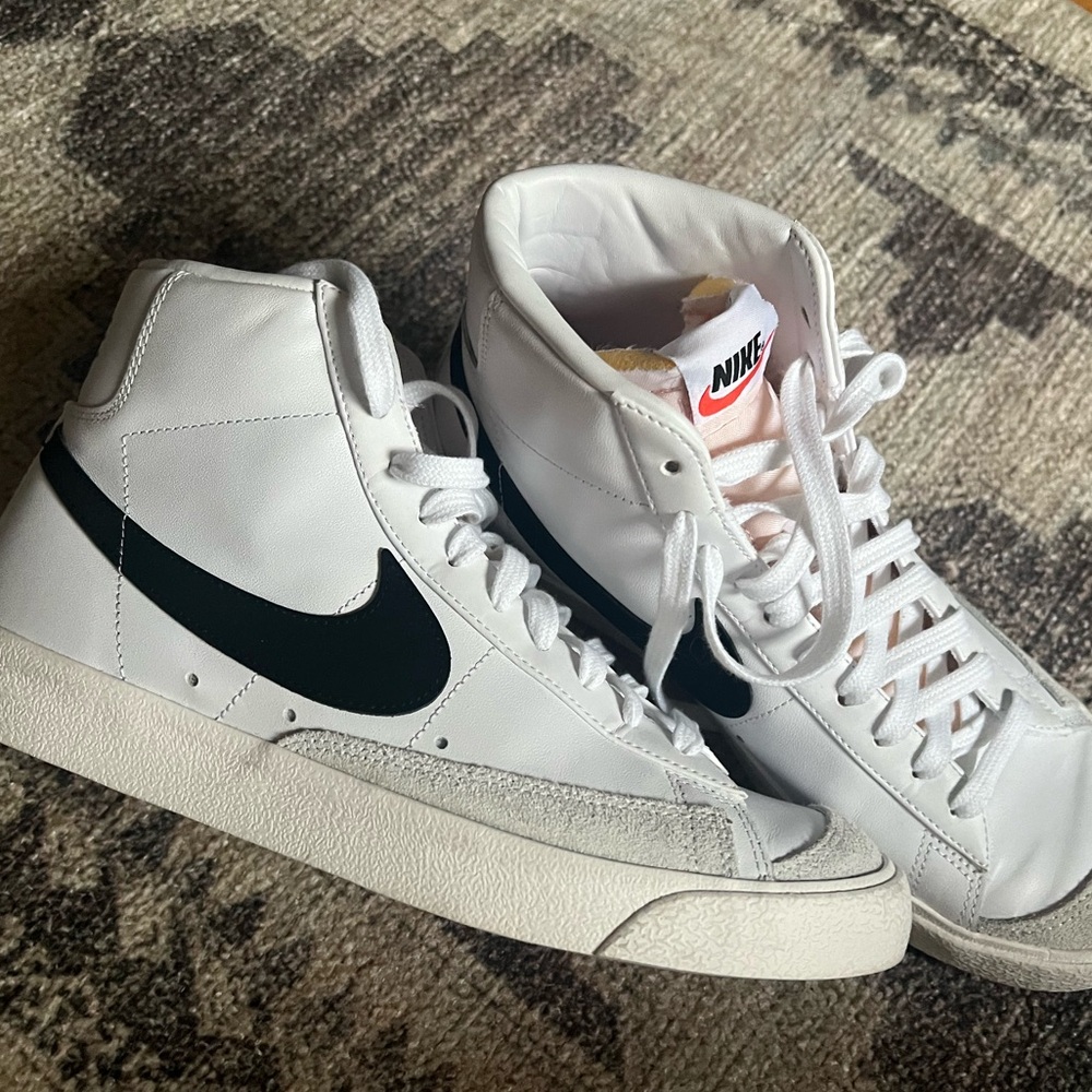 Nike Blazer Mid '77